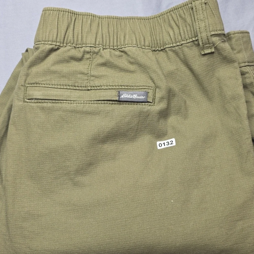 Eddie Bauer Olive Men's Casual Pants Flat Front Straight Leg Cotton Pockets 38